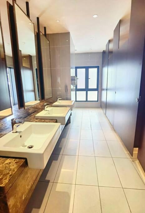 C0704 Almas Suite Seaview & Netflix Stay Nusajaya  Exterior photo